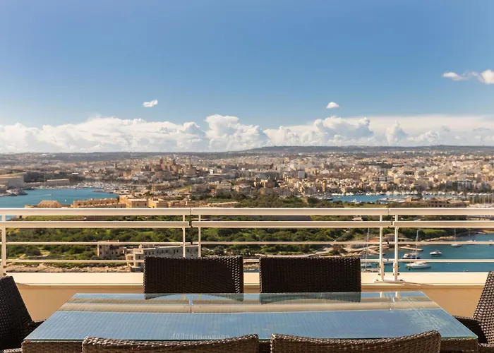 Malta - Panoramic Penthouse Appartamento Sliema