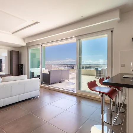 Malta - Panoramic Penthouse Apartment *