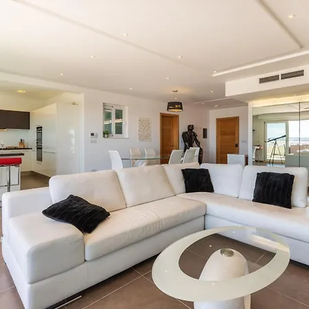 Malta - Panoramic Penthouse Apartment *