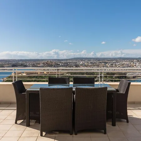 Malta - Panoramic Penthouse Apartment Sliema