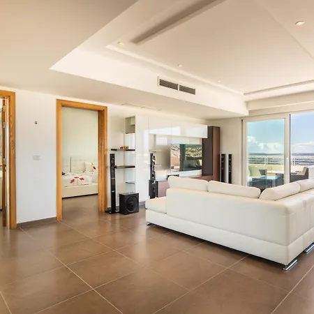 Apartment Malta - Panoramic Penthouse Sliema
